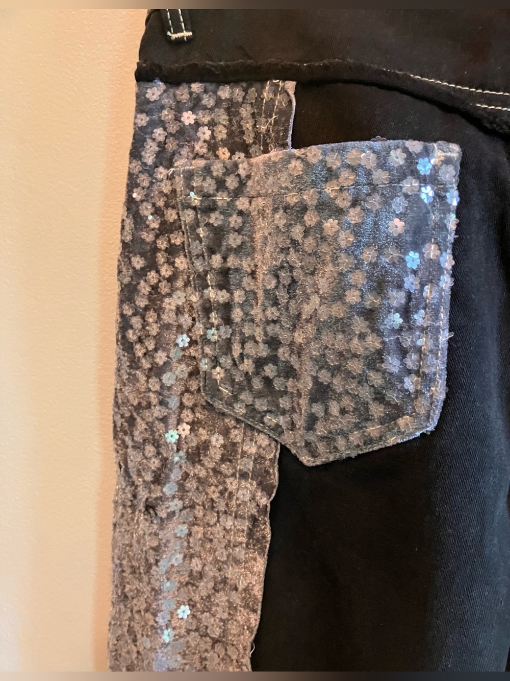 POL Floral Sequin-Panel Wide Leg Jeans - Black NWOT Size Medium - Picture 6 of 8